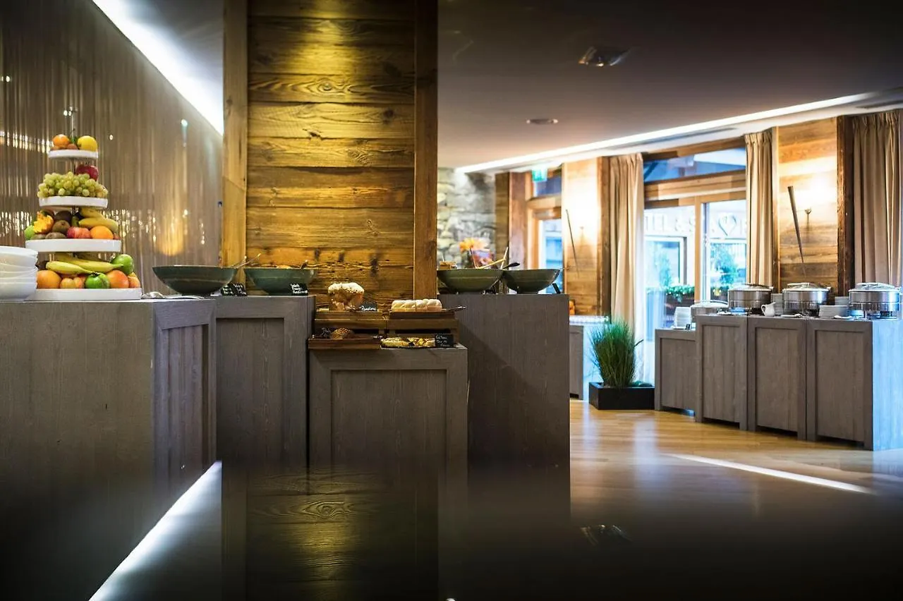 Au Coeur Du Village La Clusaz Hotel